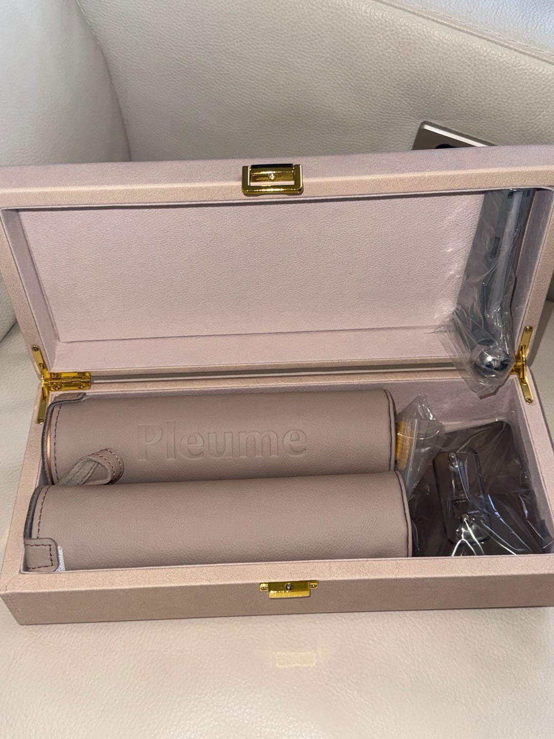 Customer photo review of Pleume™