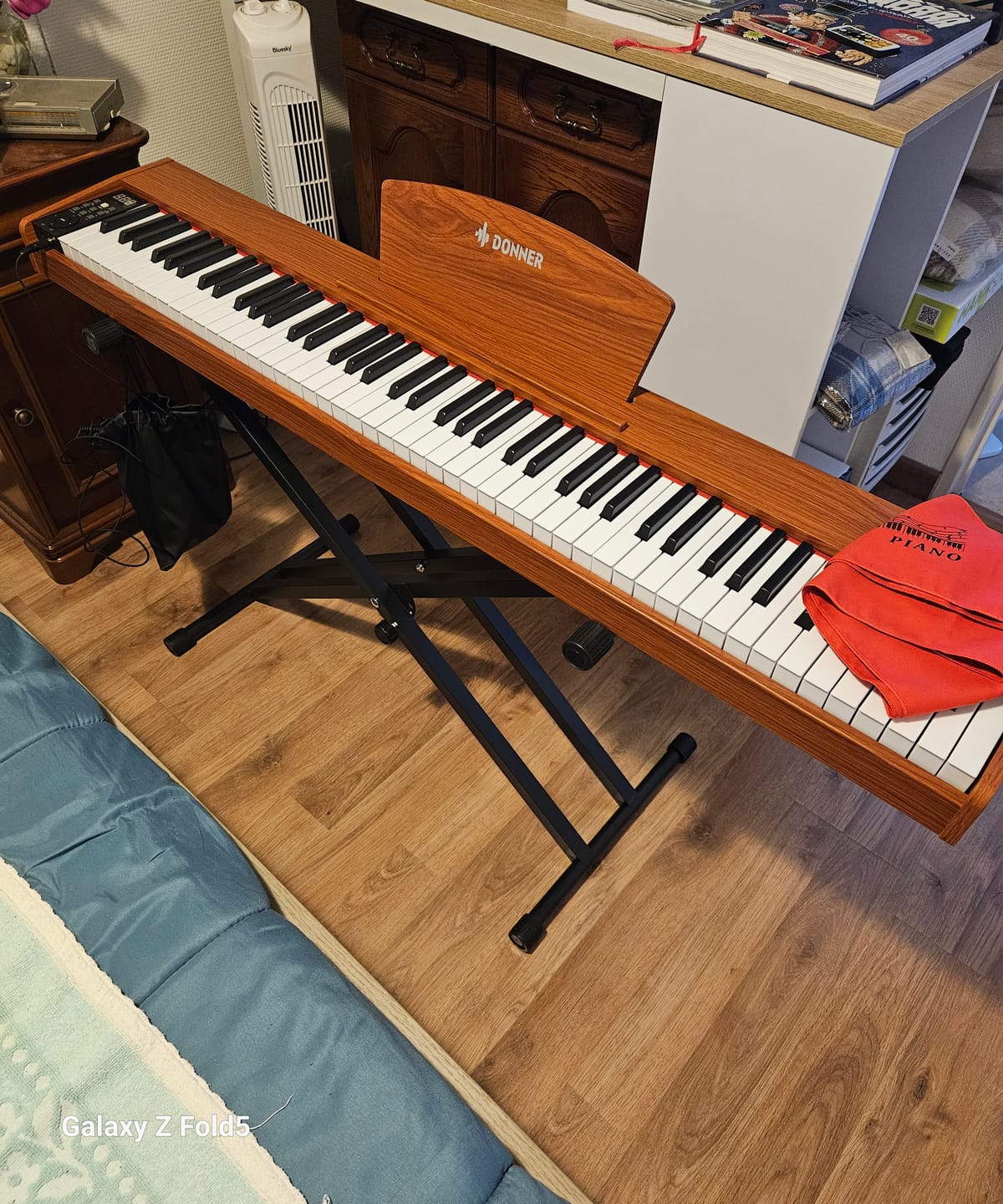 Customer photo review of Donner DEP-1S Semi-Lesté De Style Bois Piano Numérique