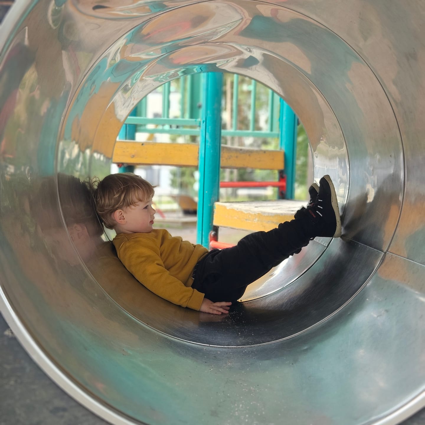 Customer photo review of Vaistoa Kaste Kids | Waterproof Barefoot Sneakers