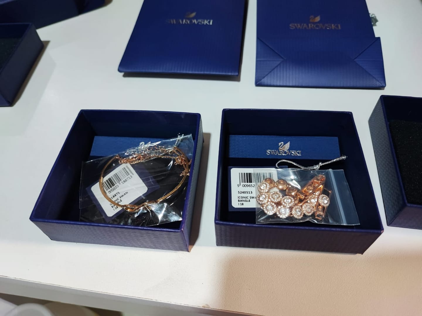 Customer photo review of PULSERA CRISTAL SWAROVSKI TENIS ANGELIC HALO ORO + KIT DE REGALO
