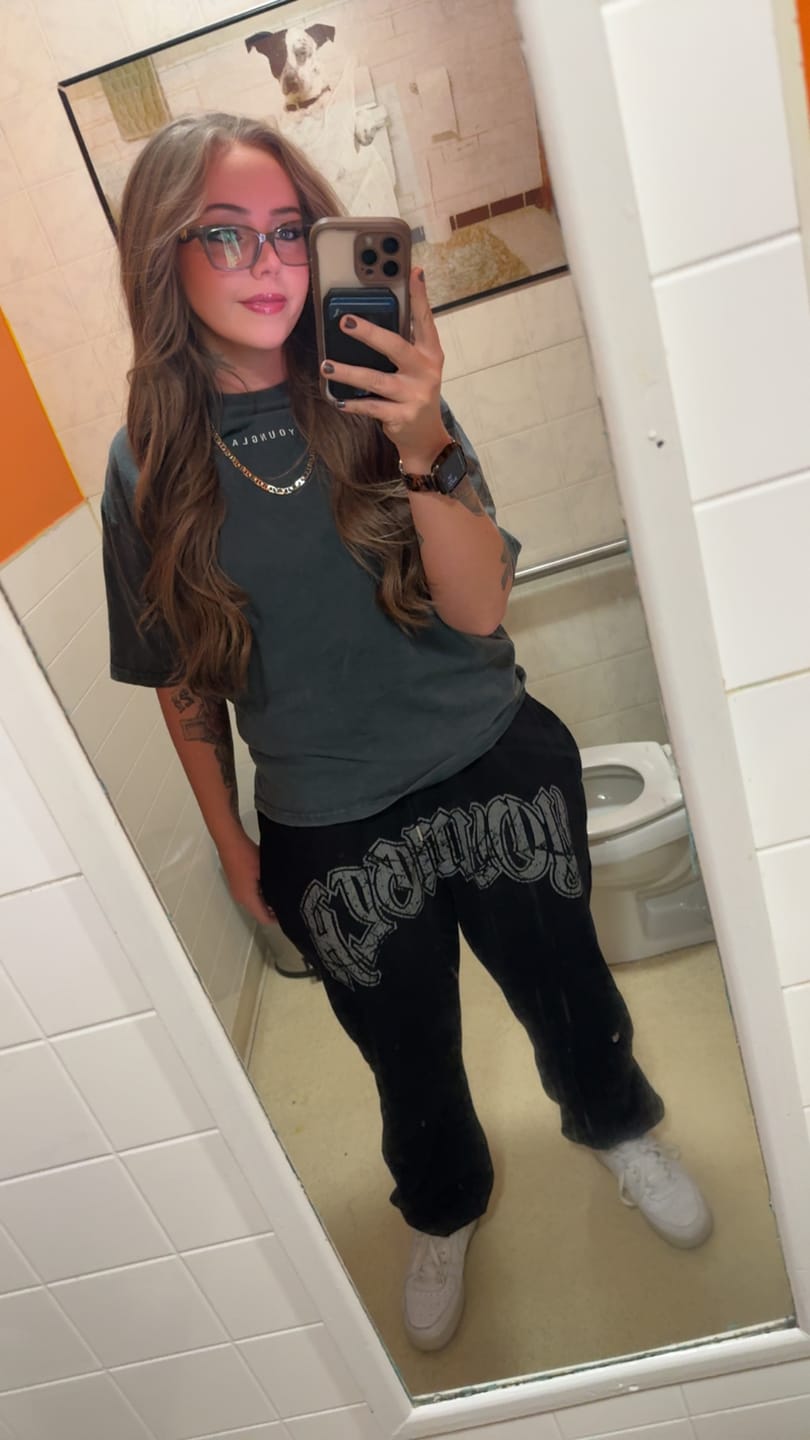 Customer photo review of W257 My eyes are up here Jogger