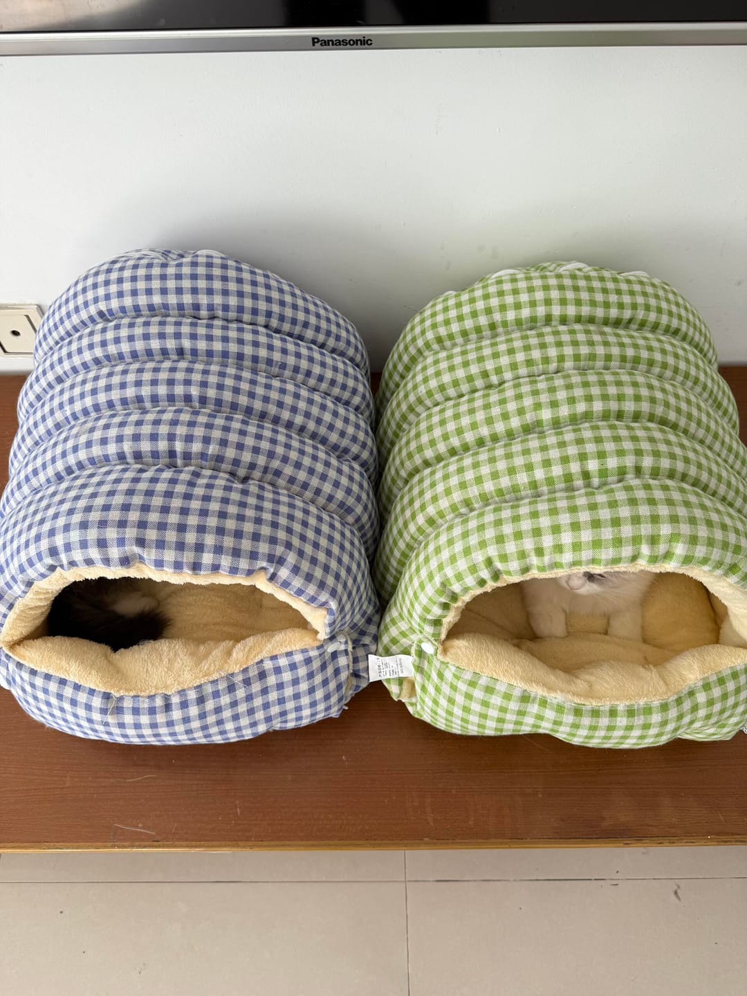 Customer photo review of Cozy Cave Pet Nest - A Snug, Washable Haven for Your Furry Friend