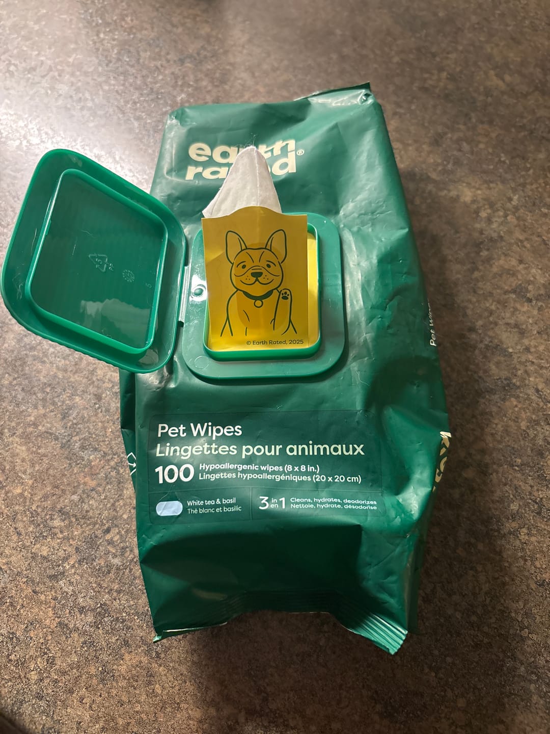 Customer photo review of Earth Rated - Lingettes nettoyante pour chien
