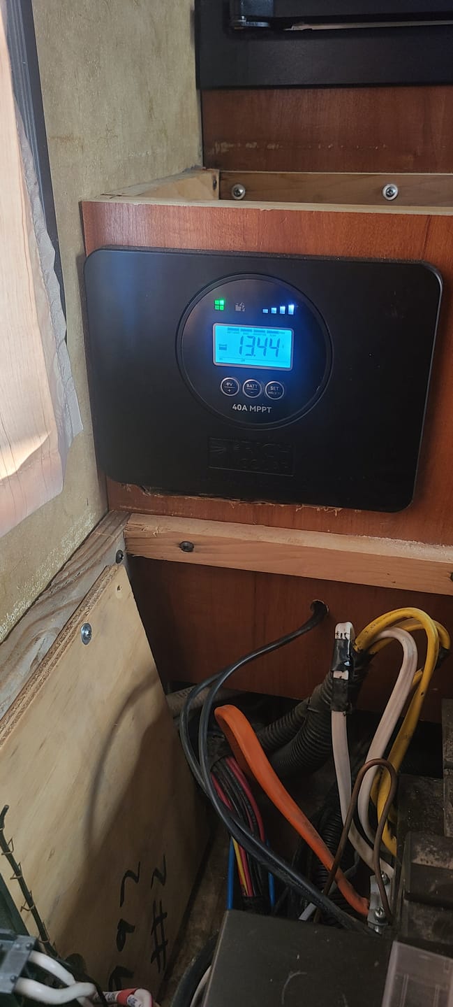 Customer photo review of BRAVO PRO 40 | Premium 40A 12V/24V MPPT Flush Mount Solar Controller for RVs, Trailers, Campers, Vans, Boats, Off-Grid | With Bluetooth | UL1741 Certified