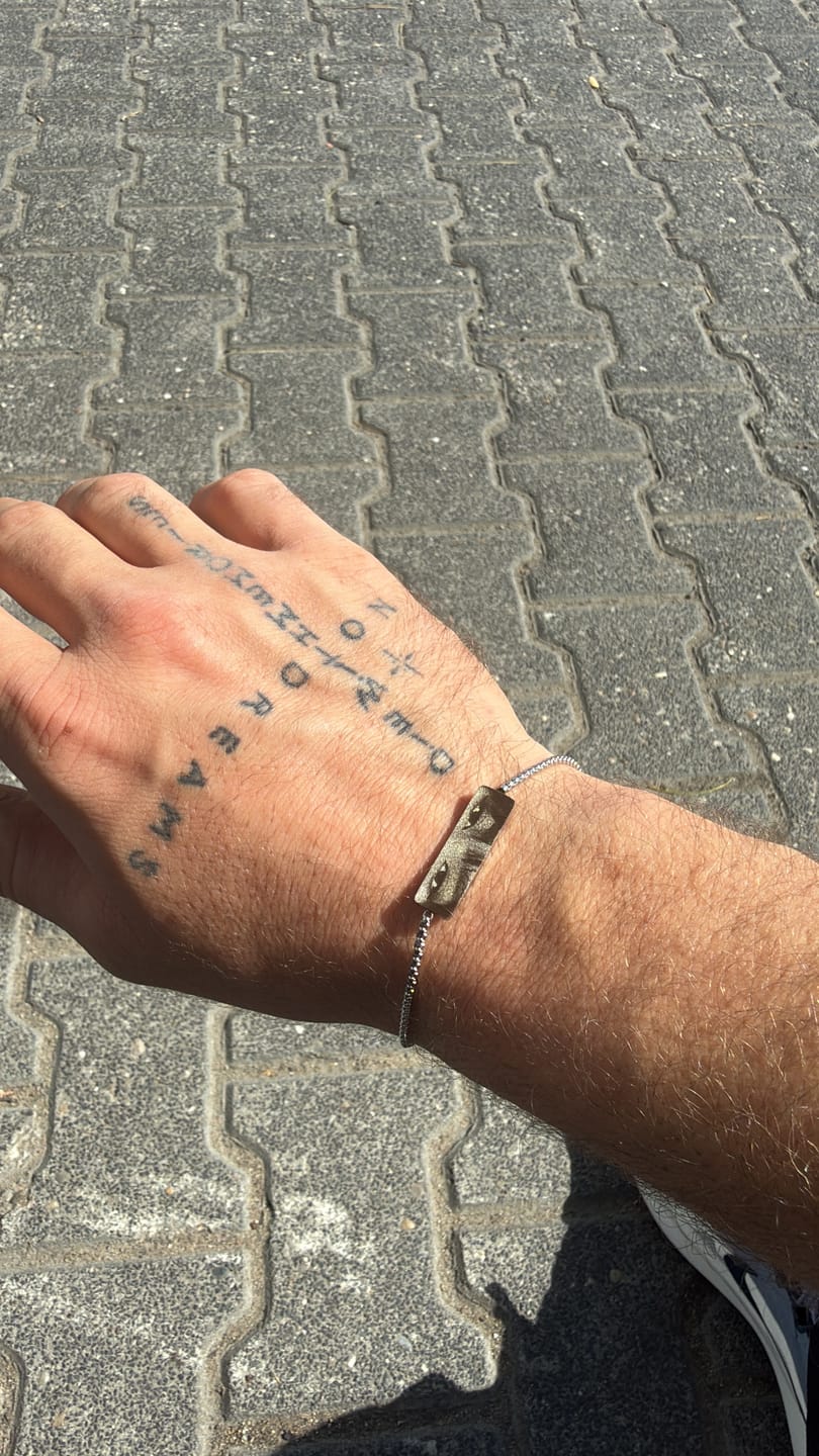 Customer photo review of Elegance Armband
