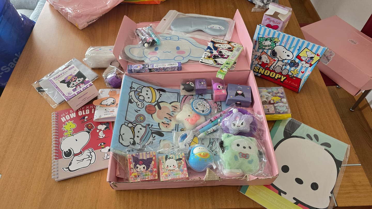 Customer photo review of A-Mystery Lucky Scoop Game