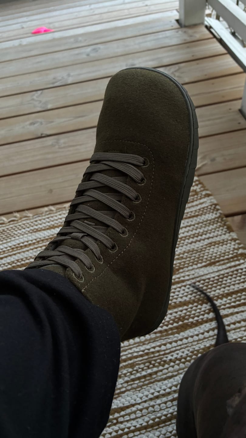 Customer photo review of Vaistoa Tunto 2 -paljasjalkatennarit