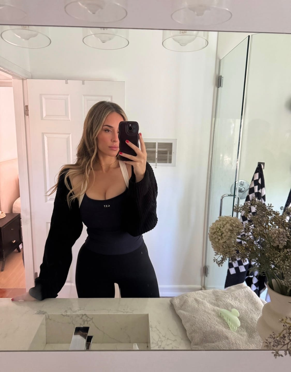 Customer photo review of The Sculpt Tank Navy & Cream