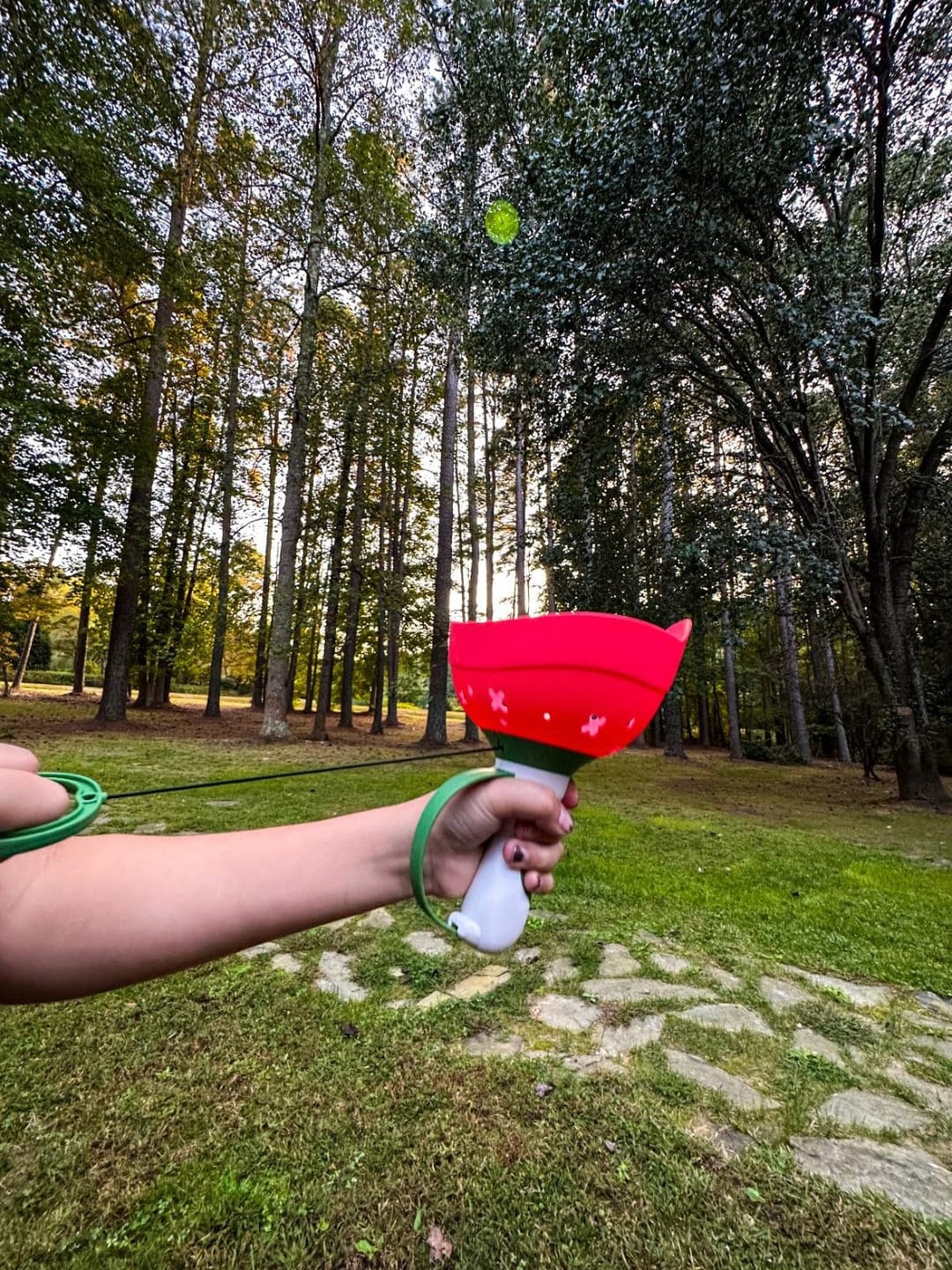 Customer photo review of Frosch Scheibenwerfer Kinderspielzeug | Fliegende Scheiben Outdoor Zugschnur UFO Starter