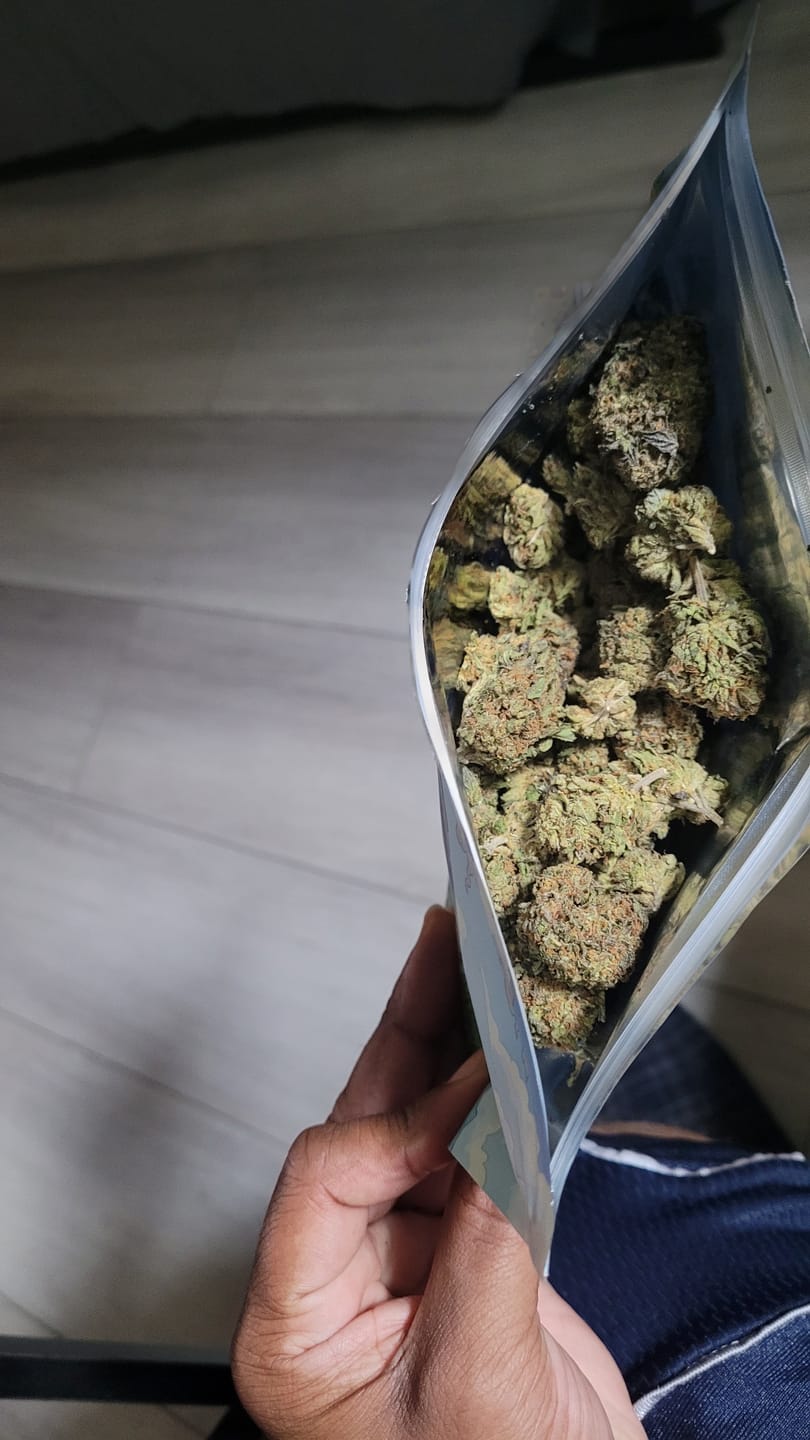 Customer photo review of Gorilla Glue THCA Flower