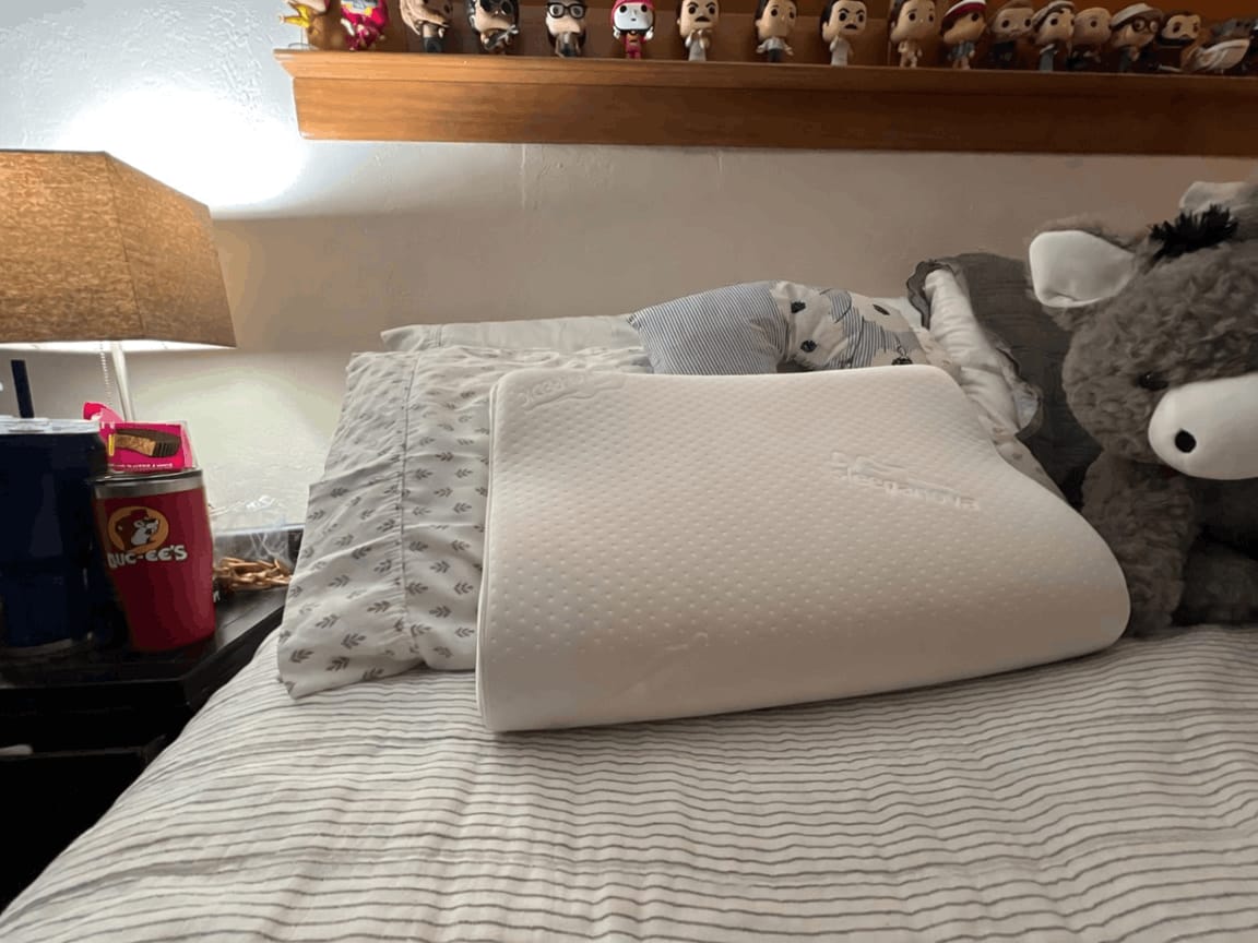 Customer photo review of Ergonomisches Nackenstützkissen ErgoCloud
