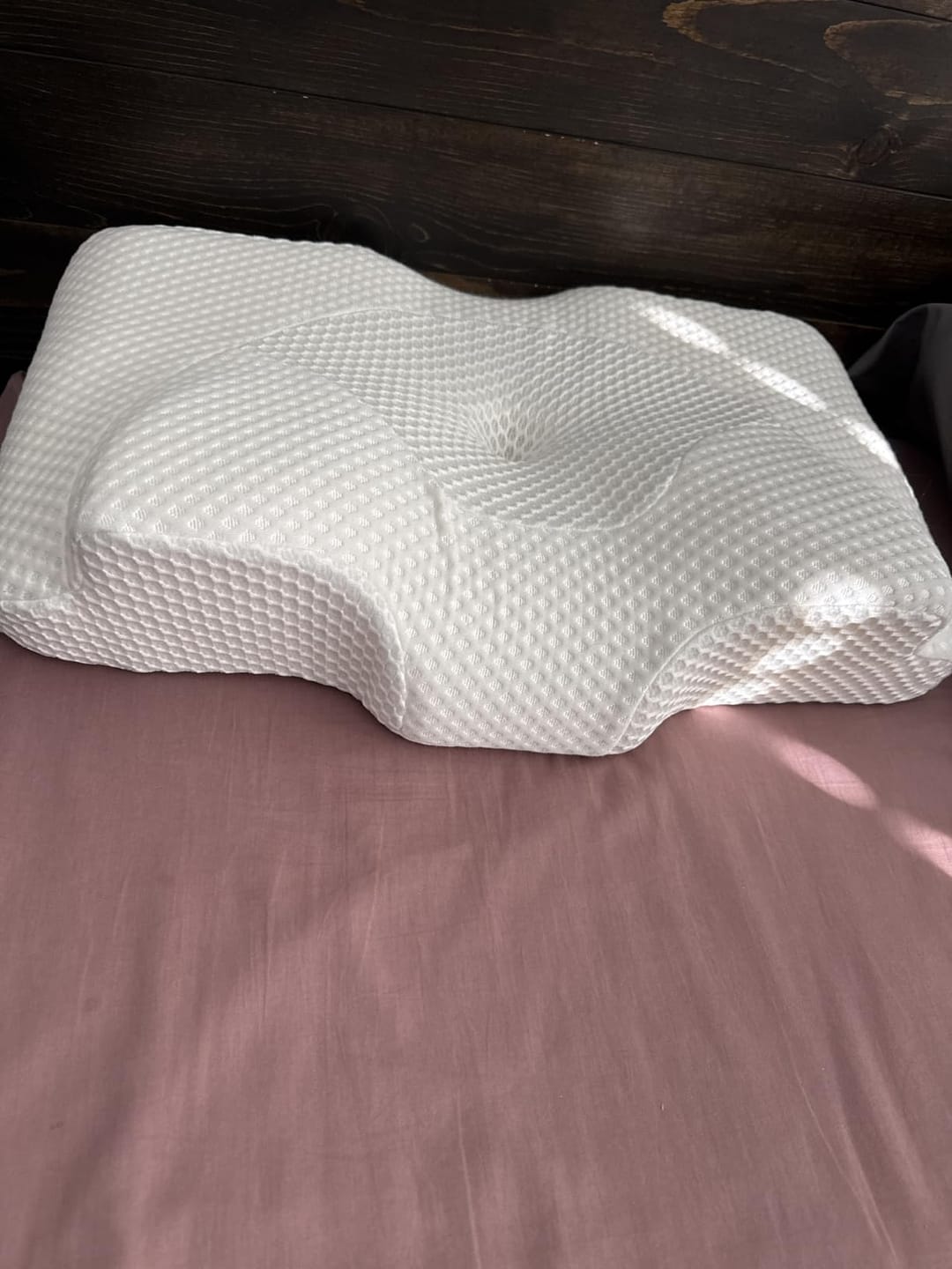 Customer photo review of Ergonomisches Nackenstützkissen ErgoNest – Höhenverstellbar