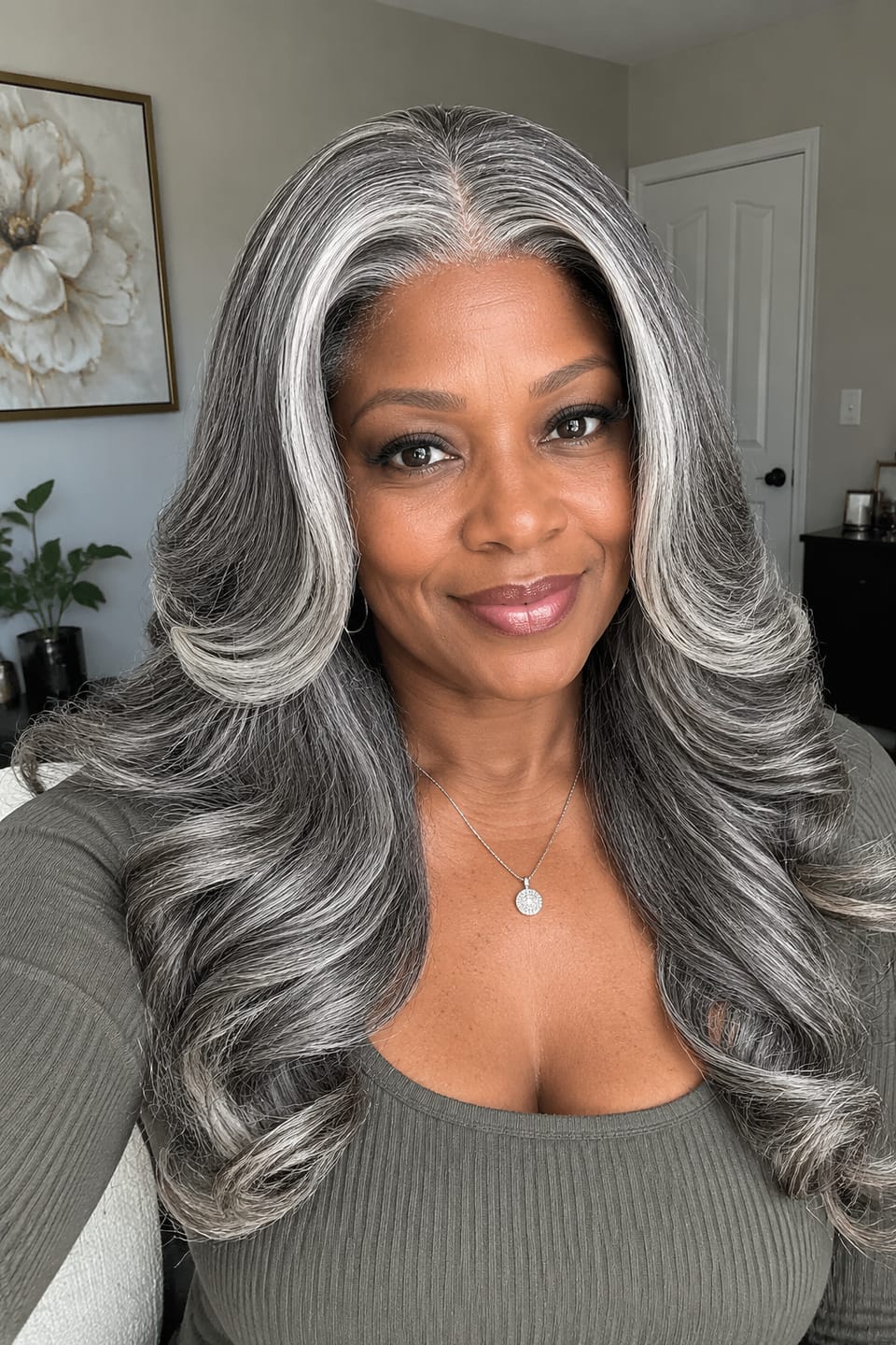 Customer photo review of Luvwin 13x4 Salt And Pepper White Money Piece Loose Wave Layered Cut Wig