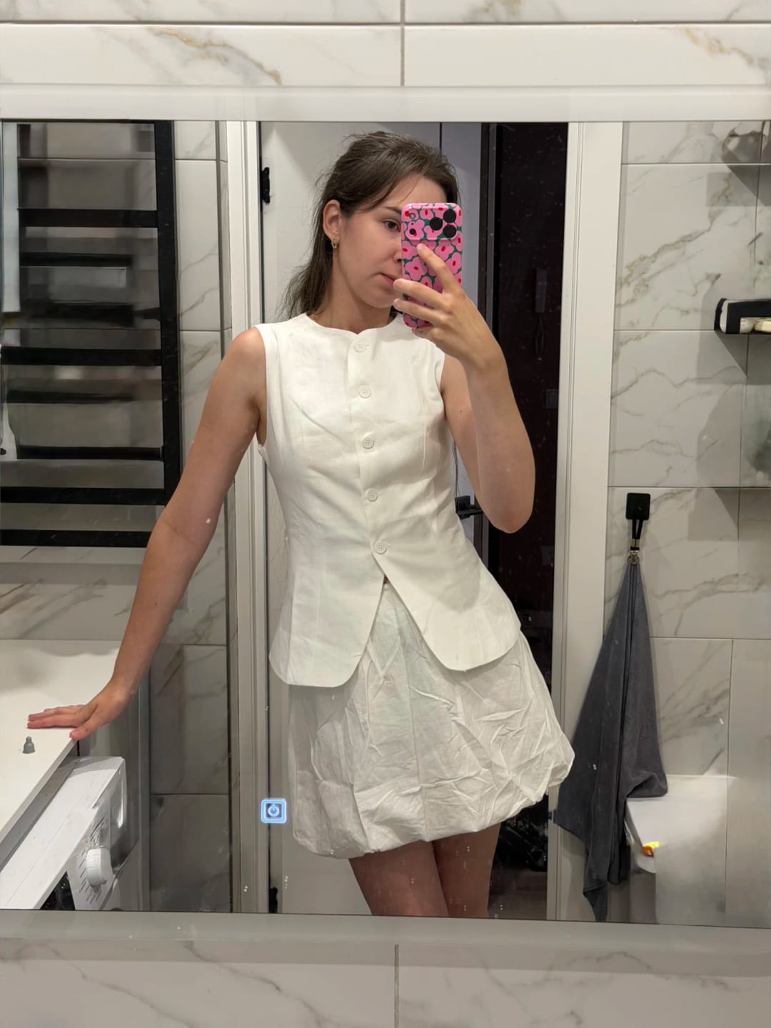 Customer photo review of Conjunto de Dos Piezas Irene - Top sin Mangas y Falda Corta