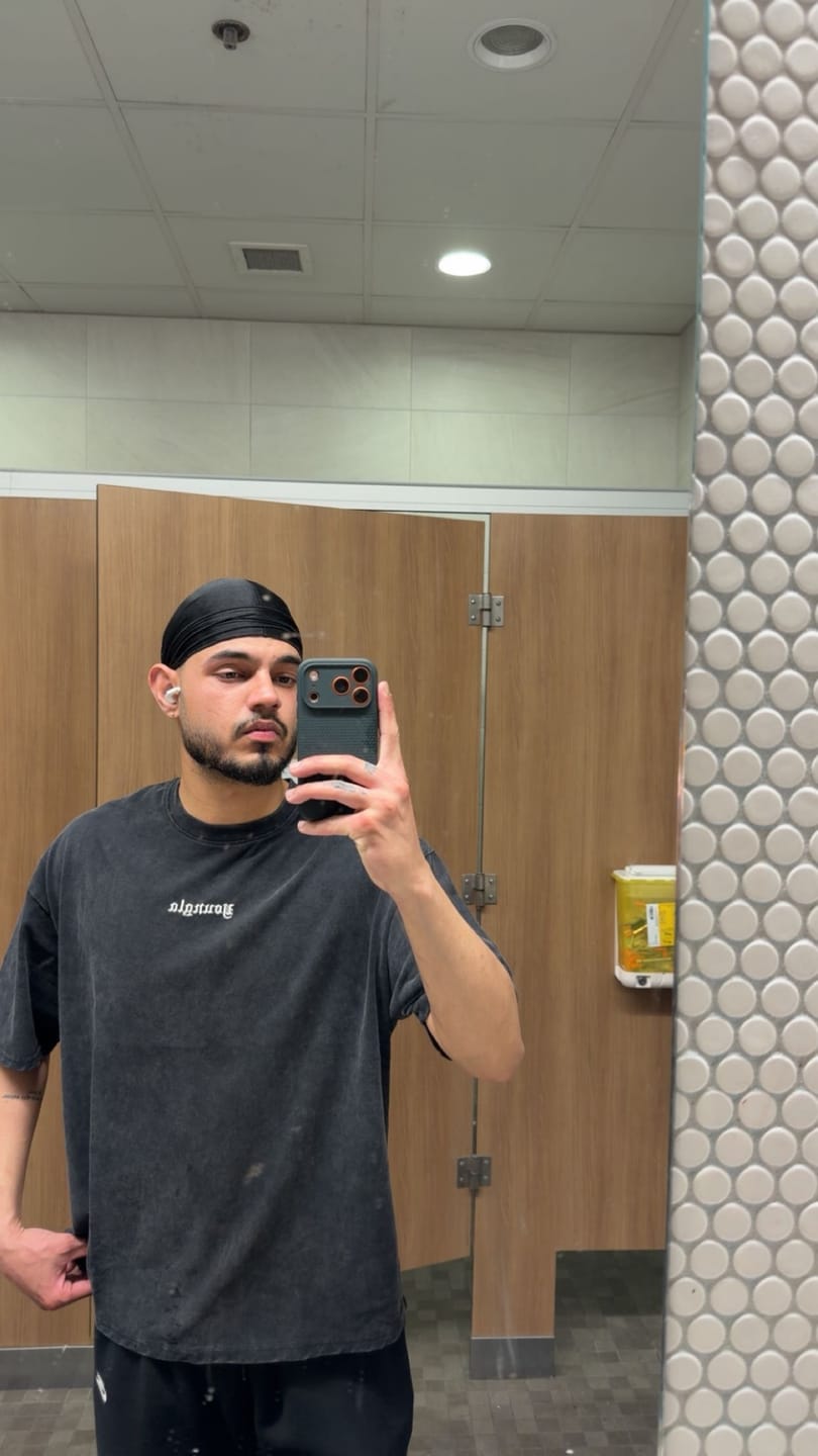 Customer photo review of 4293 - Core Relaxed Tees