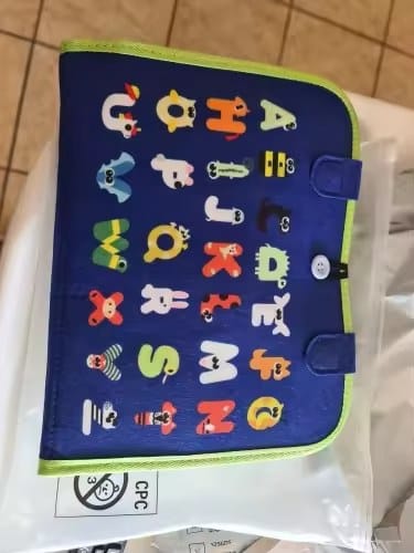 Customer photo review of Montessori Busy Book Kleinkind | Aktivitätsbuch Feinmotorik Lernspielzeug Selbstständigkeit