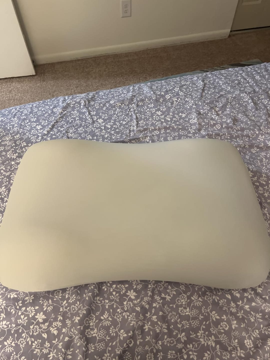 Customer photo review of Ergonomisches Nackenstützkissen ErgoCurve