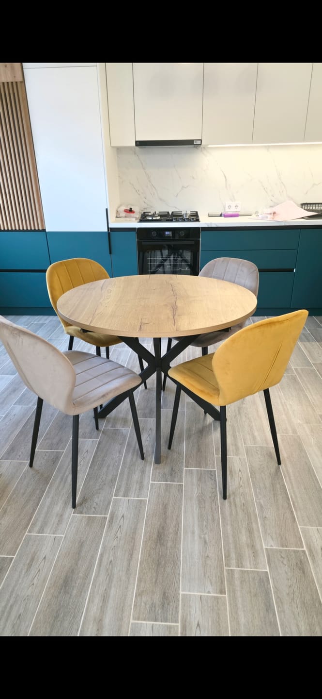 Customer photo review of Masa extensibila pentru sufragerie GASTON, stejar/negru, 100/135x100x75 cm