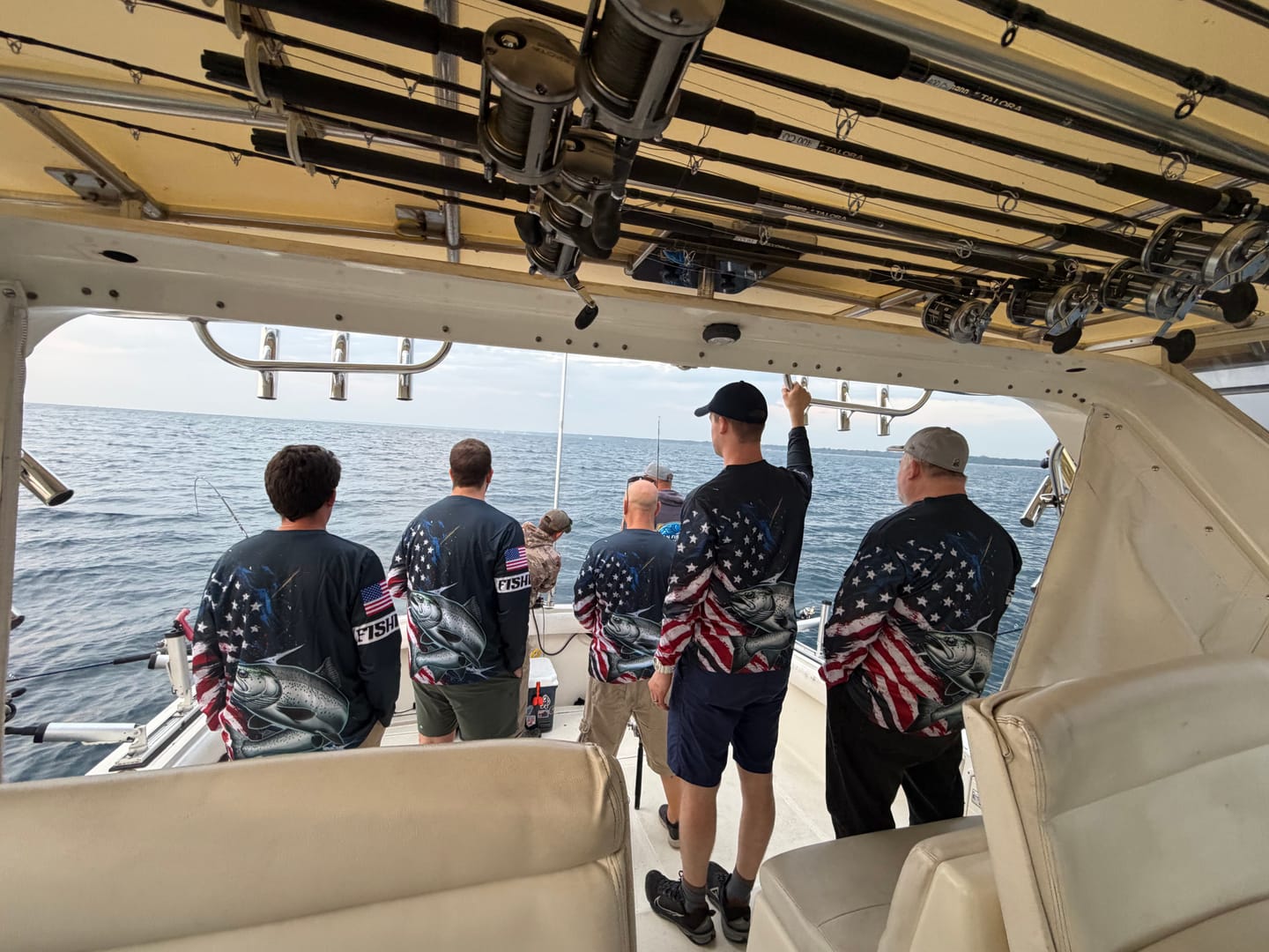 Customer photo review of Chinook Salmon Fishing Shirts Long Sleeve American USA Flag Camo, Fishing Jersey For Men NHT961