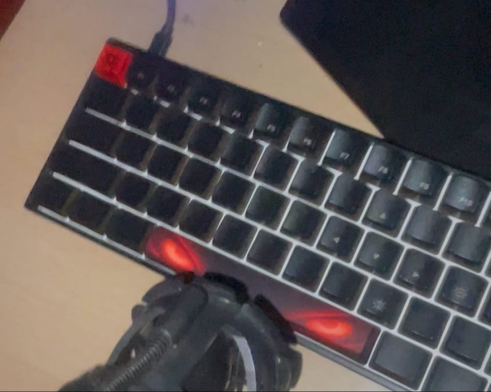 Customer photo review of Tastatura mecanica gaming Timebox, 60%, Hot-Swap, USB-C, RGB programabil, Negru