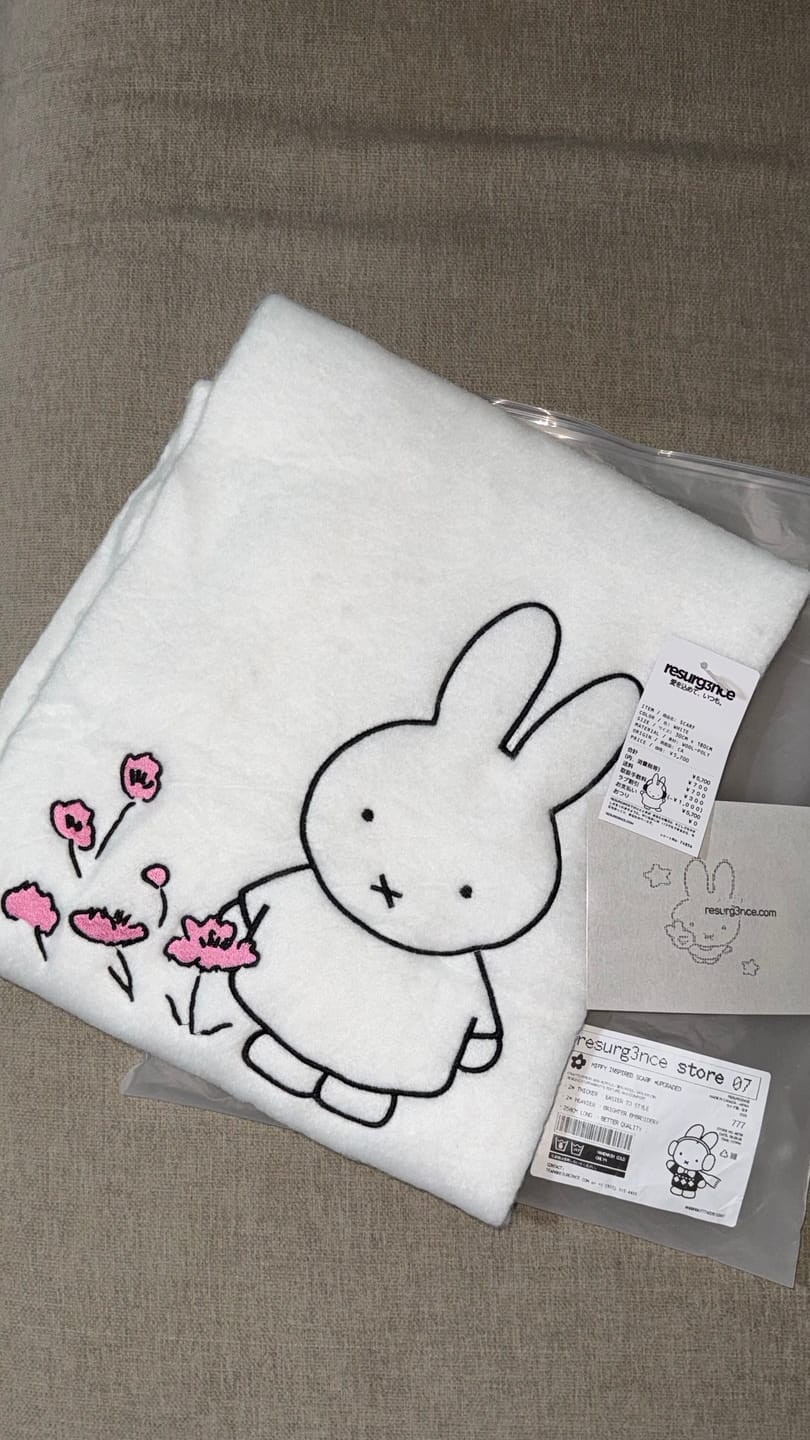 Customer photo review of MIFFY INSPIRED SCARF