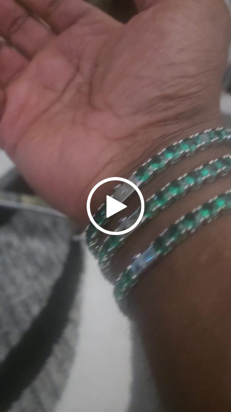 Customer video review of 5mm Tennis Bracelet - Green Emerald