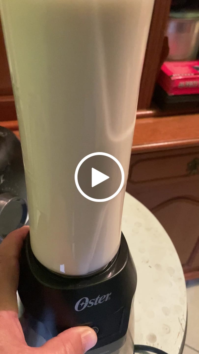 Customer video review of Kit 3 Unidades: Leite Vegetal NutzMilk  19,5L - Concentrado de Castanha de Caju