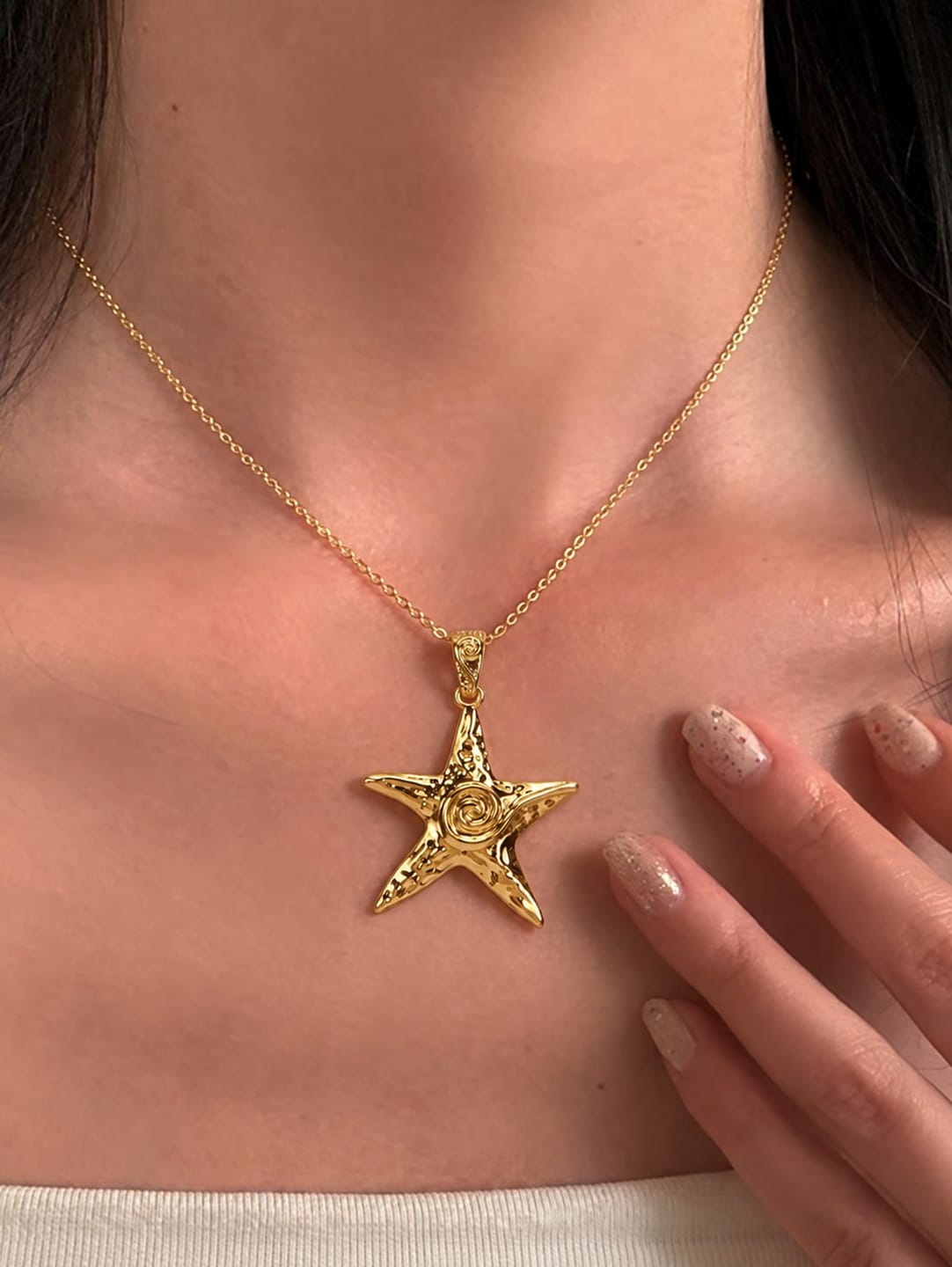 Customer photo review of Gold-Plated Brass Textured Starfish Pendant Necklace