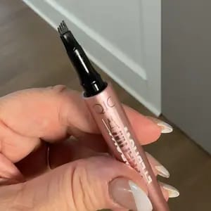 Customer photo review of Lunga Tenuta Matita Sopracciglia Impermeabile Effetto Naturale