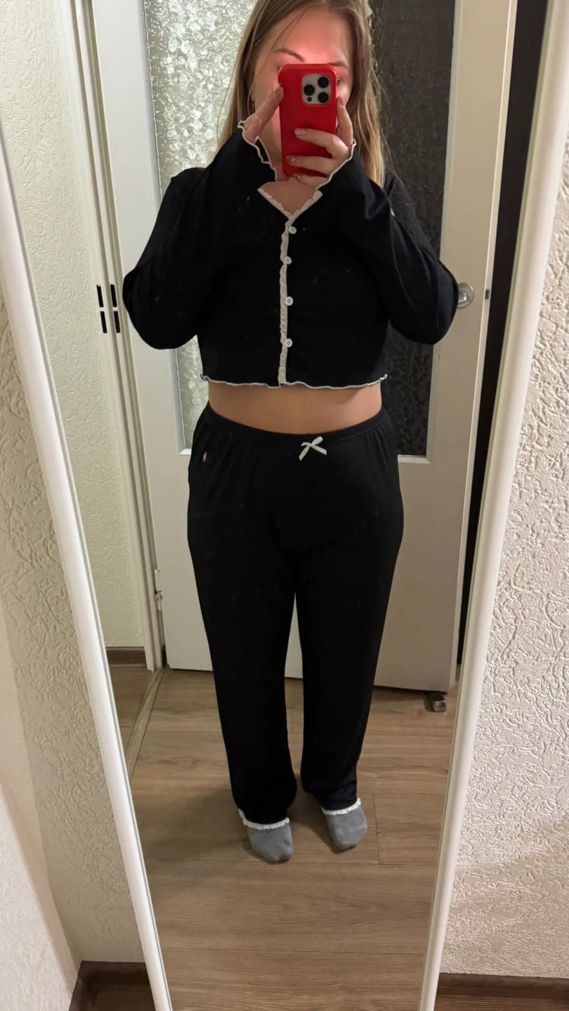 Customer photo review of Marina - Ropa de Dormir de Dos Piezas con Detalles de Encaje