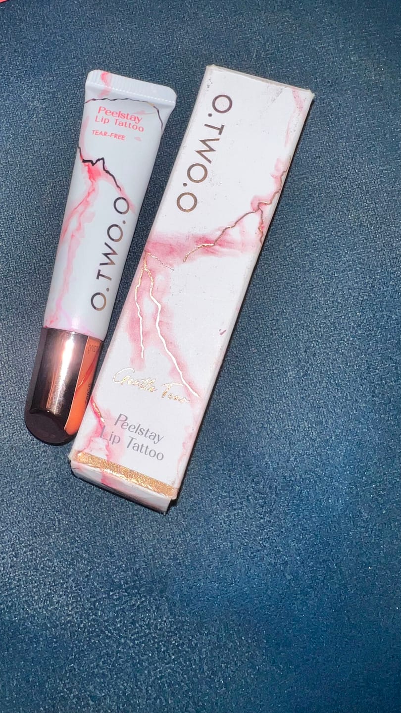Customer photo review of O.TWO.O MATTE LOCK COLOR LIP GLAZE SET