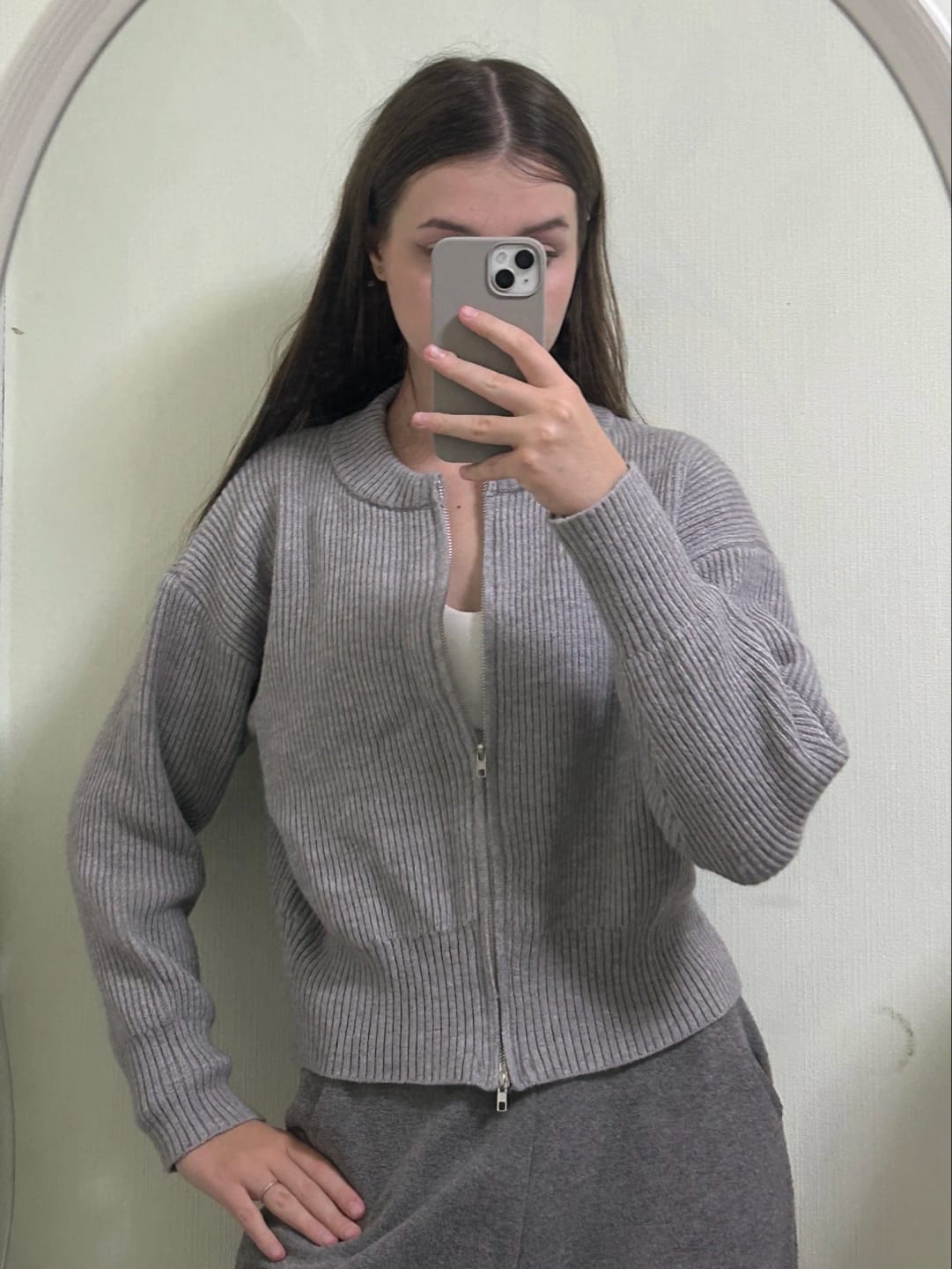 Customer photo review of Kelly Crew Neck Cardigan Chain Detail