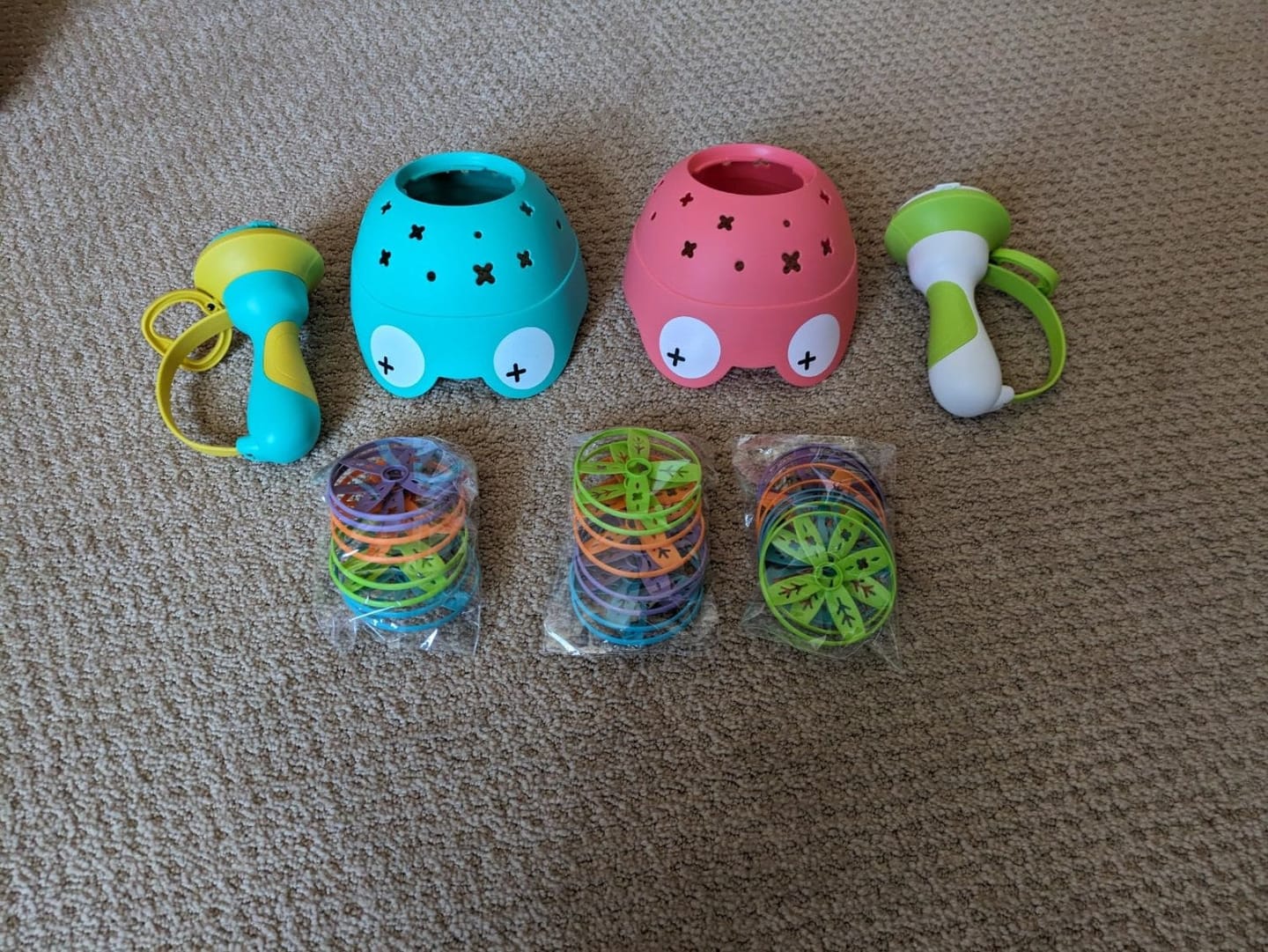 Customer photo review of Frosch Scheibenwerfer Kinderspielzeug | Fliegende Scheiben Outdoor Zugschnur UFO Starter