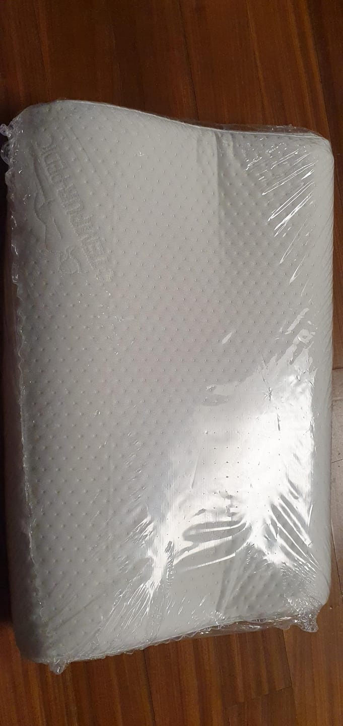 Customer photo review of Ergonomisches Nackenstützkissen ErgoCloud