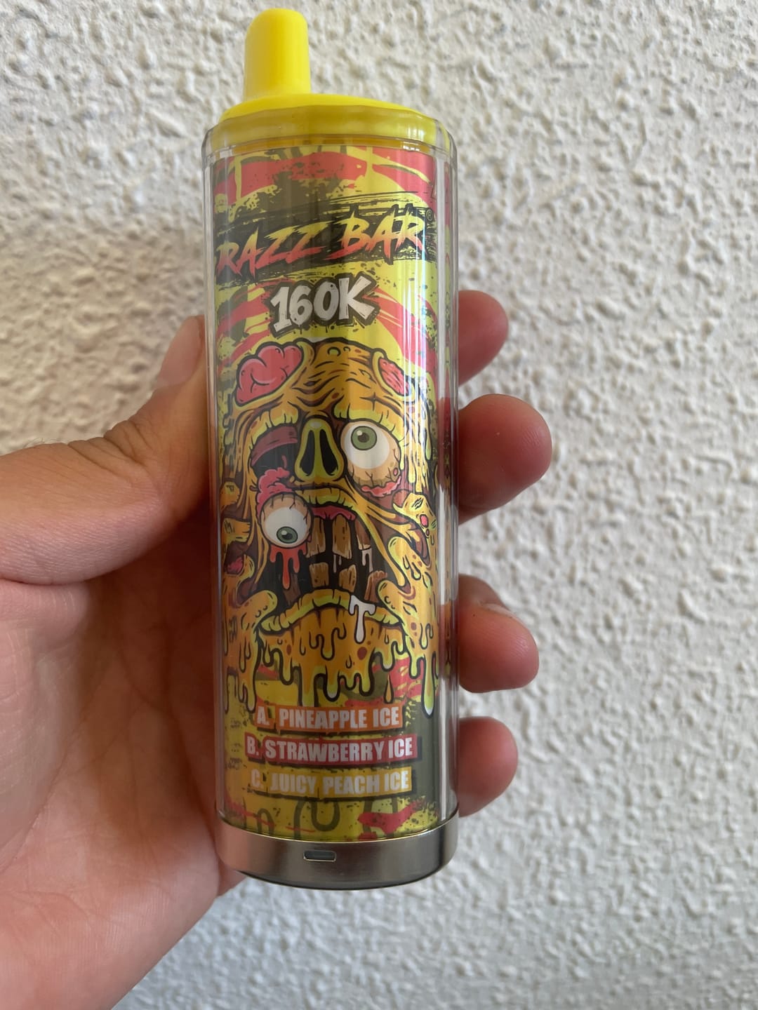 Customer photo review of RAZZ BAR 160K puffs | Triple sabor