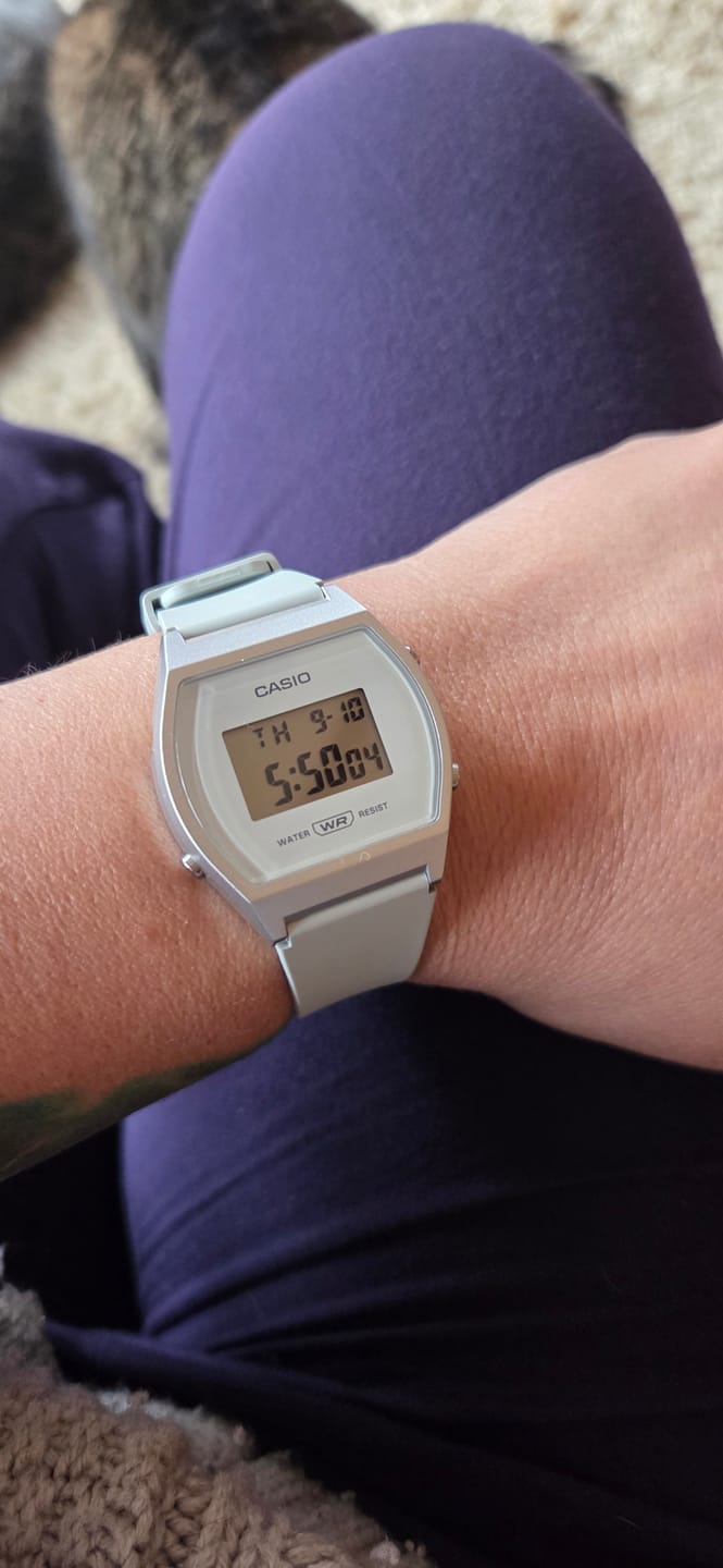 Customer photo review of Reloj Casio Vintage LW-204-7A Blanco Digital