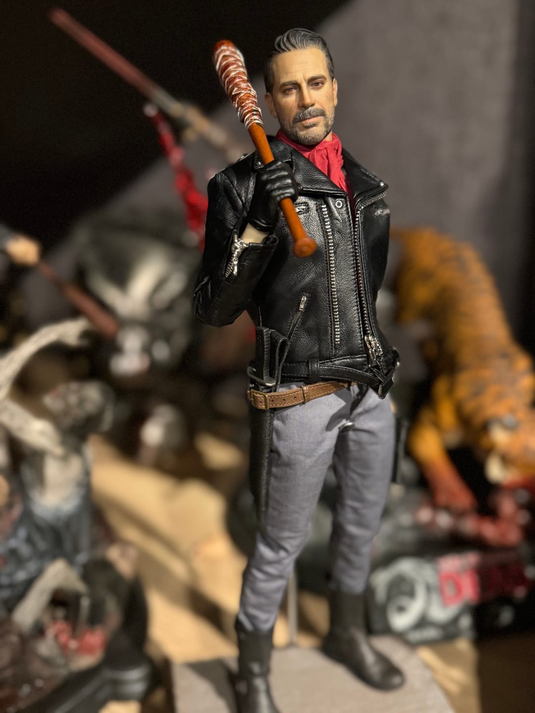 Customer photo review of The Walking Dead: S8 Negan Smith 1/6 Collectible Figure