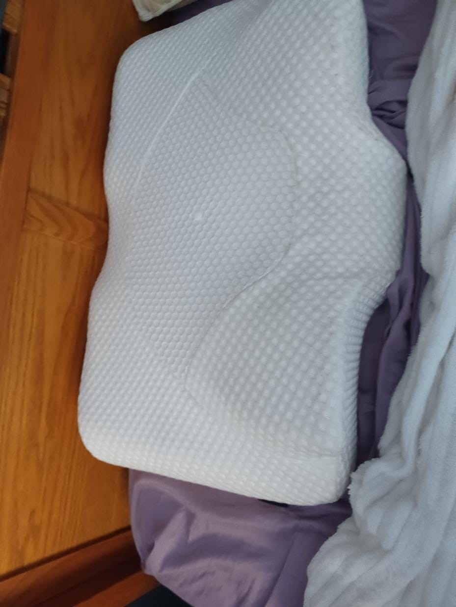 Customer photo review of Ergonomisches Nackenstützkissen ErgoNest – Höhenverstellbar