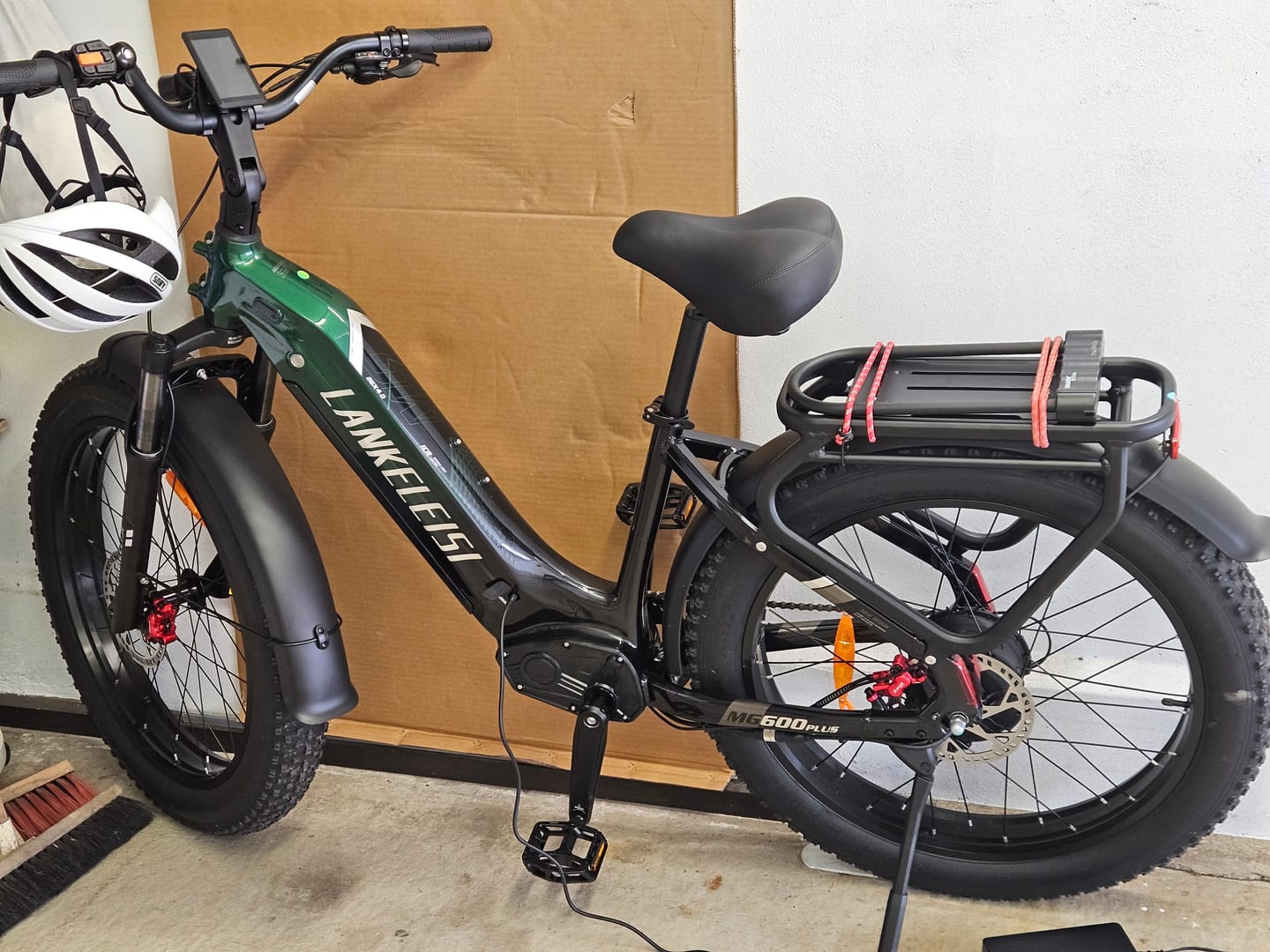Customer photo review of Lankeleisi MG600 Plus 26" Fat Bike 960Wh All Terrain SUV E-Bike with Switchable Sensor 48V 20Ah Battery