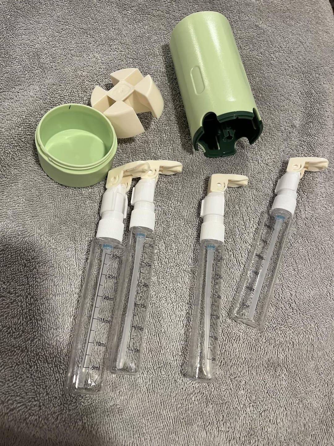 Customer photo review of VIRELO™ 4-in-1 Travel Bottle