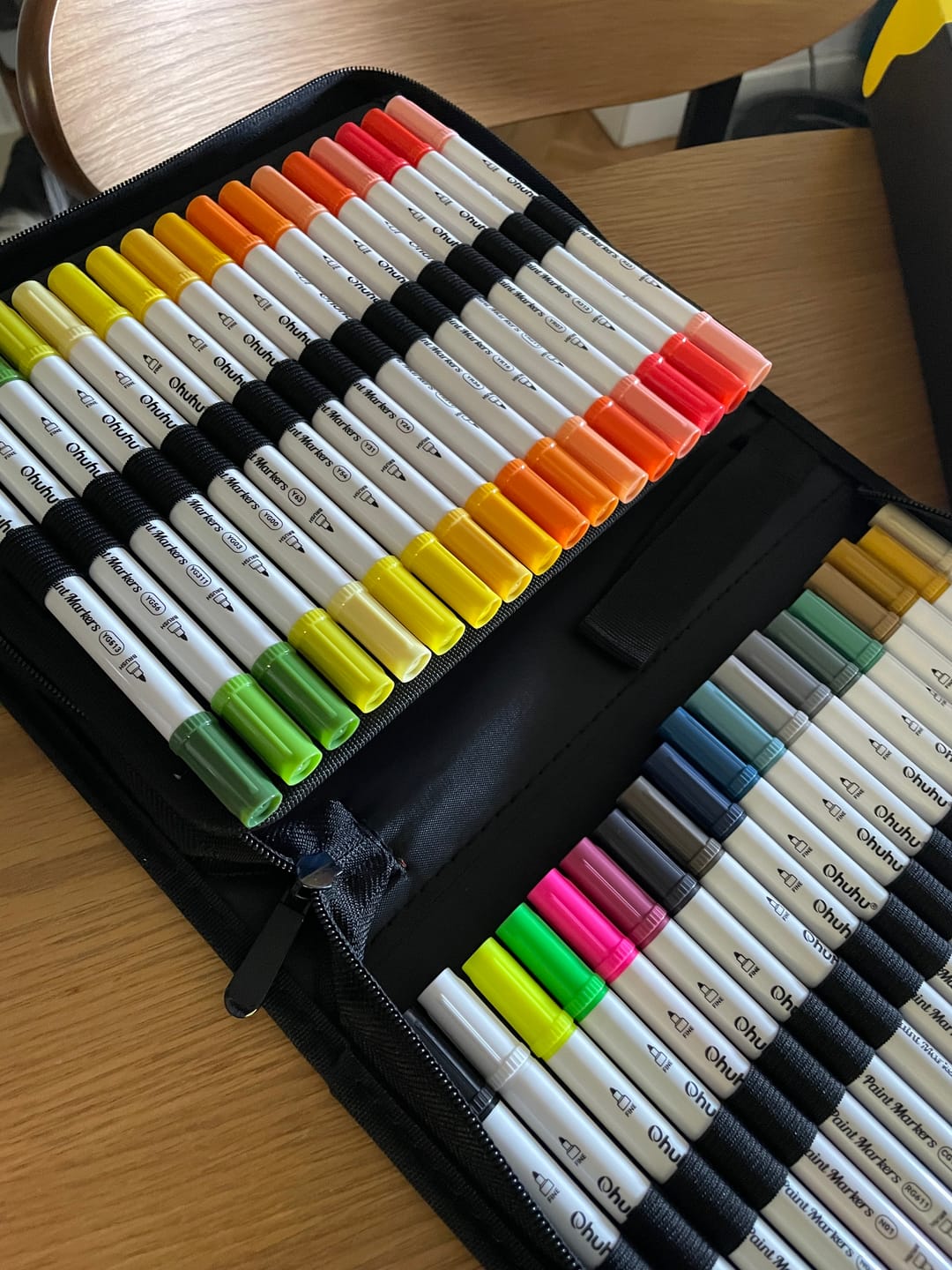 Customer photo review of Ohuhu Acrylic Paint Markers Cotton-core 72 Colors - Akaka