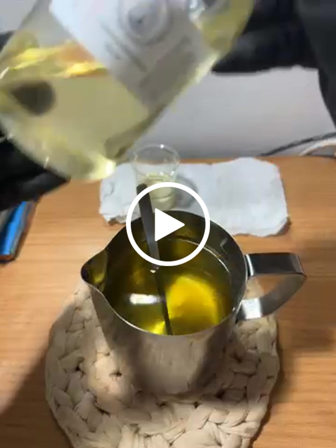 Customer video review of Fragancia ÁMBAR & SANDALWOOD