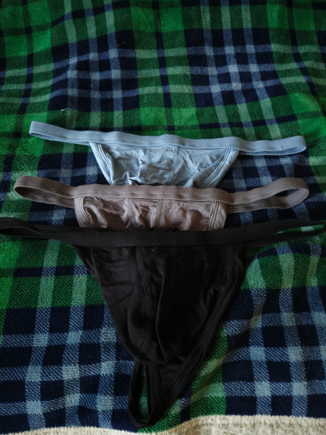 Customer photo review of Bamboo 0in Thong No Fly 3pk Black/Blue/Gray