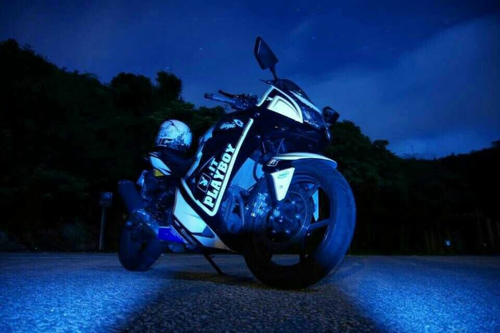 Customer photo review of KAWASAKI Ninja 250 2008-2012 Playboy Fairing