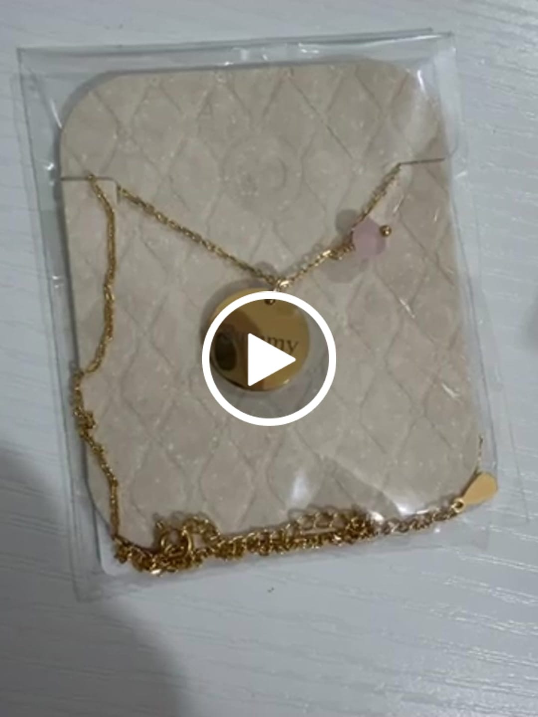 Customer video review of Collar Pacto - Personalizado