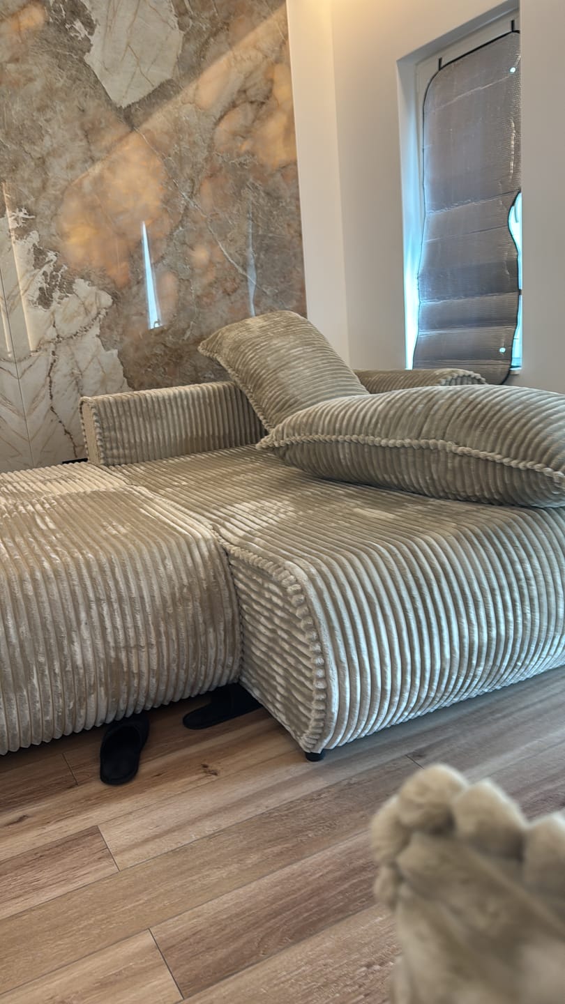 Customer photo review of Colțar extensibil dumonde cu ladă de depozitare Monaco L Tilia Bej II 270x100 cm