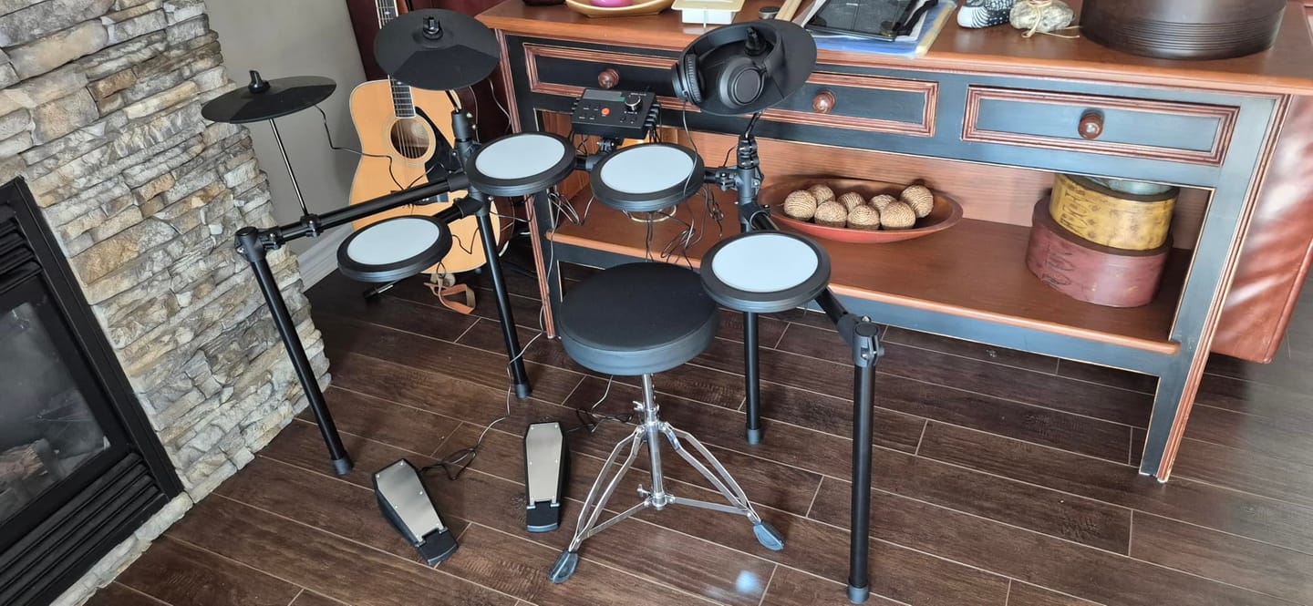 Customer photo review of Donner DED-70L Electronic Drum Set with LED Lights
