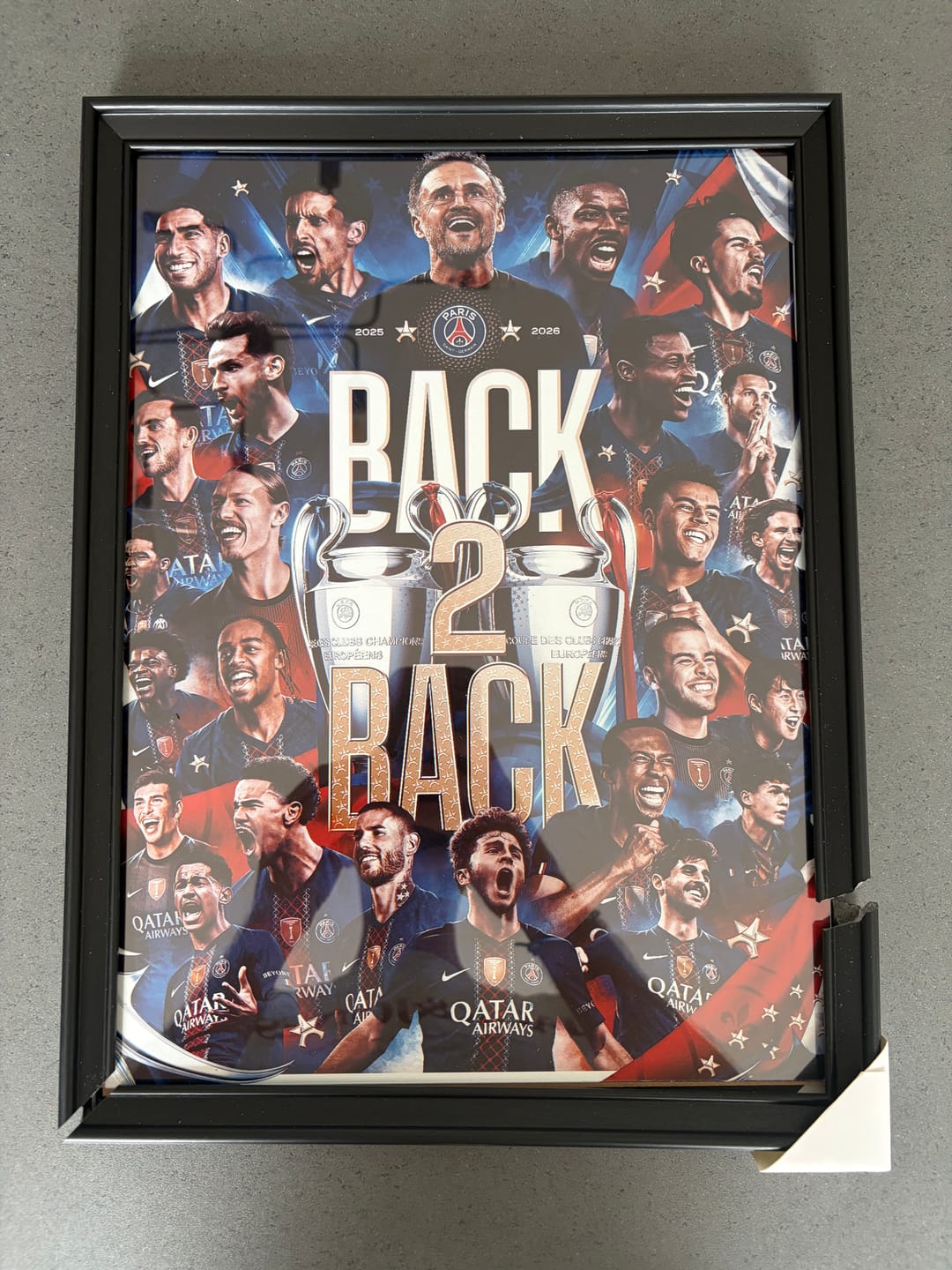 Customer photo review of Cadre Photo PSG Back 2 Back – Champions League 2025 & 2026 | Paris Saint-Germain