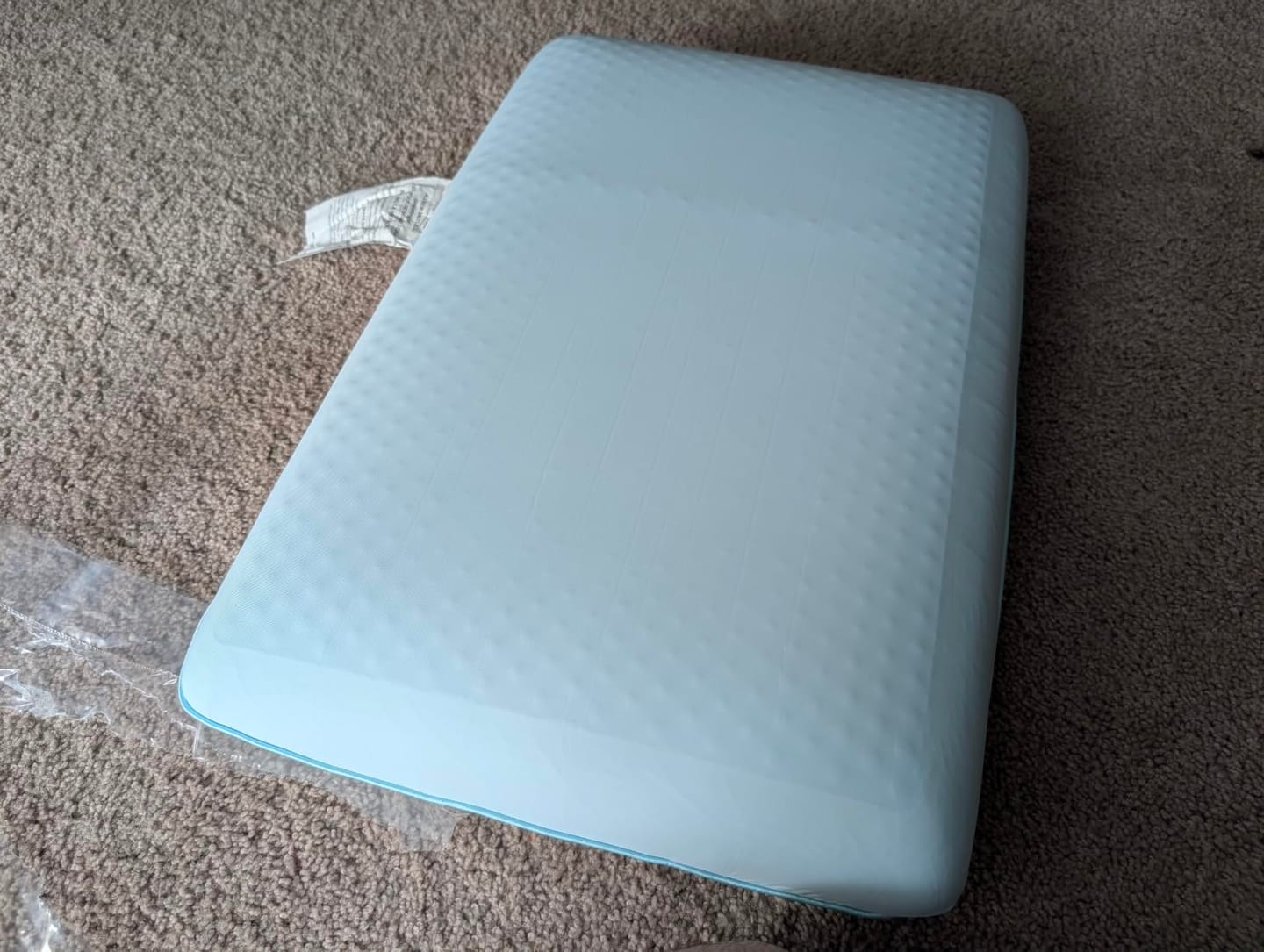 Customer photo review of Kühlendes Memory-Foam-Kissen CoolCloud