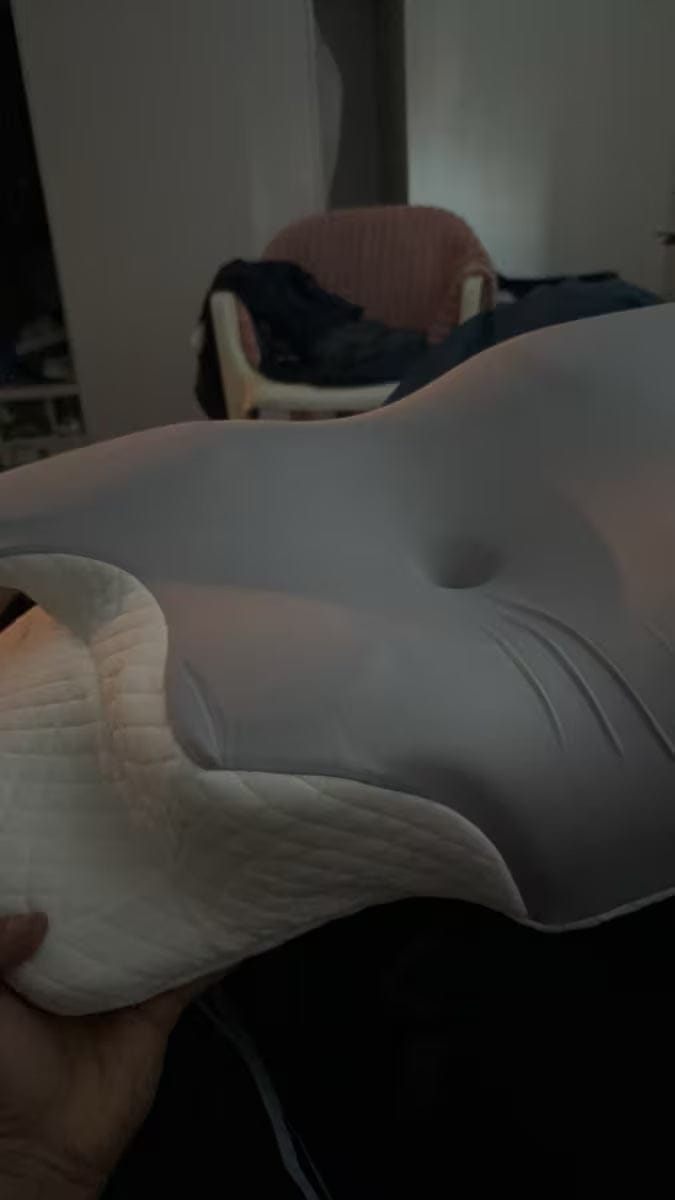 Customer photo review of Zavesleep - Contour Relief Pillow